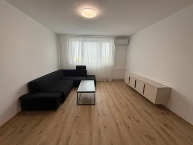 Na prenájom 2-izbový byt, 60 m², Dunajská Streda, Nová Ves