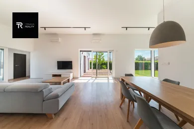 Domy na sprzedaż, 4-pokojowe, Hrubý Šúr · €395 000