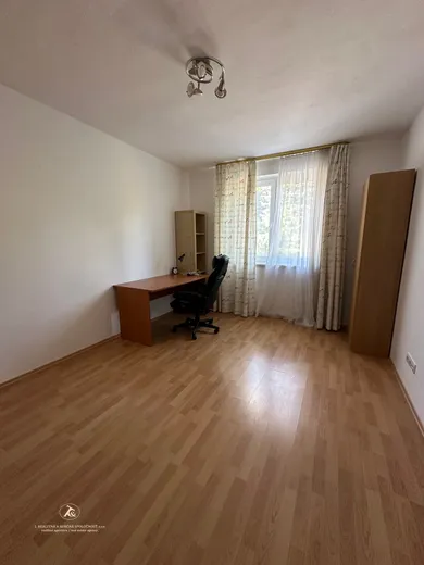 Na predaj 4-izbový byt, 101 m², Bratislava-Nové Mesto, Na Revíne