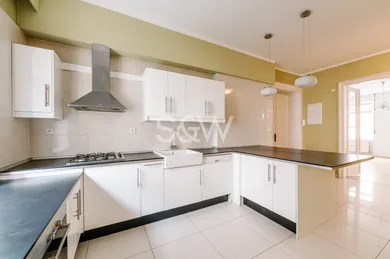 Na predaj komerčné, 146 m², Bratislava-Staré Mesto, Dobrovičova