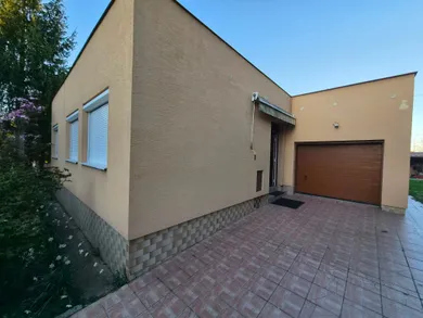 Domy na sprzedaż, 1-pokojowe, Komárno · €209 990