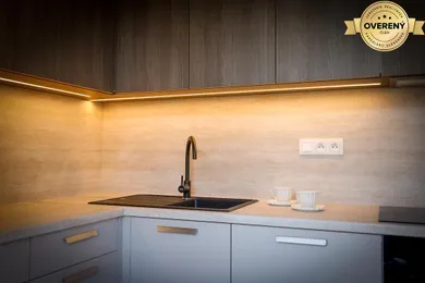 Na predaj 2-izbový byt, 52 m², Bratislava-Ružinov, Komárnická