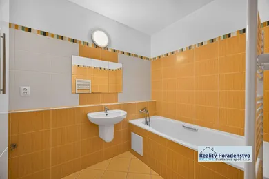 Na predaj 3-izbový byt, 79 m², Bratislava-Devínska Nová Ves