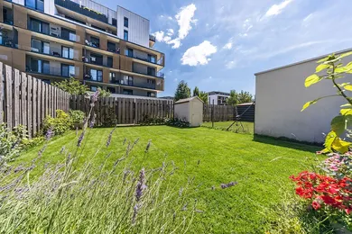 Na predaj 2-izbový byt, 57 m², Bratislava-Petržalka, Fialová
