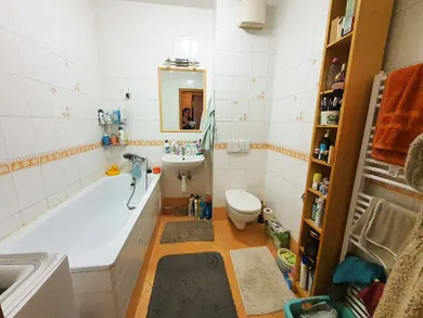 Na predaj byt v Bratislava-Podunajské Biskupice · €179 900 · Čiastočná rekonštrukcia