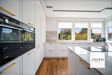 Na prenájom 10-izbový dom, 690 m², Bratislava-Záhorská Bystrica
