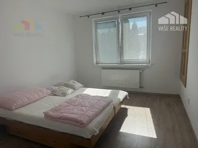 Na prenájom 4-izbový dom, 200 m², Partizánske