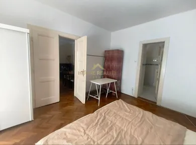 Na prenájom 3-izbový byt, 110 m², Bratislava-Staré Mesto, Björnsonova