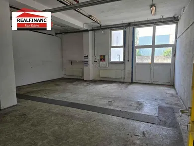 Lokale komercyjne na wynajem, Trnava · €2000