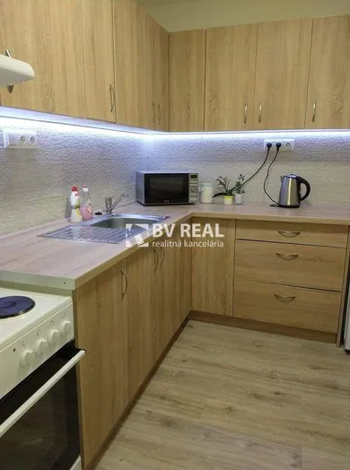Byty na predaj 3-izbový, Handlová · €85 990