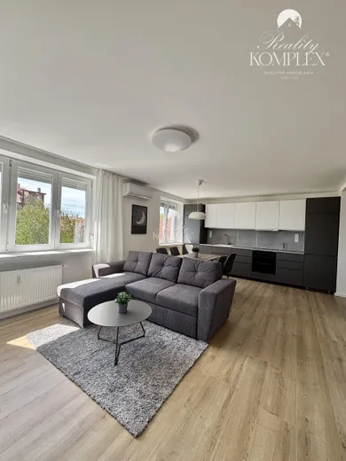 Byty na prenájom 3-izbový, Komárno · €800