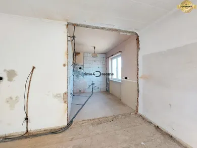 Na predaj 4-izbový byt, 76 m², Dúbravy