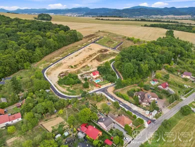 Na predaj pozemok, 208 m², Trenčín
