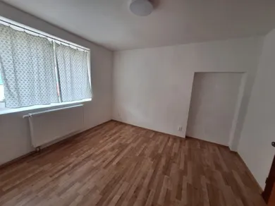 Na predaj 4-izbový byt, 115 m², Stará Turá, Dr. D. Úradníčka