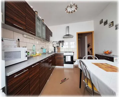 Mieszkania na sprzedaż, 4-pokojowe, Banská Bystrica · €210 000