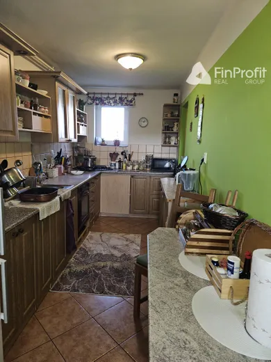 Na predaj 6-izbový dom, 336 m², Sokolovce, -