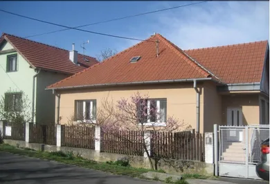 Na predaj 4-izbový dom, Bratislava-Záhorská Bystrica, Donská