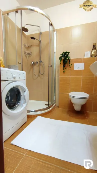 Na predaj 2-izbový byt, 46 m², Trenčín, Armádna