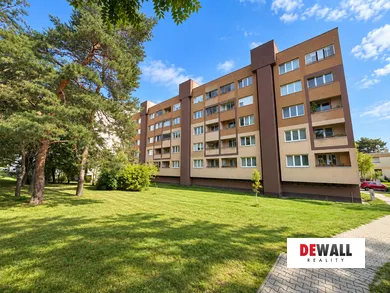 Eladó lakások, 4-szobás, Bratislava-Rača · €259 900