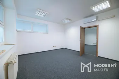 Na prenájom komerčné, 100 m², Trenčín, Jilemnického