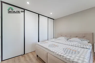 Na prenájom 2-izbový byt, 62 m², Prievidza, A. Stodolu