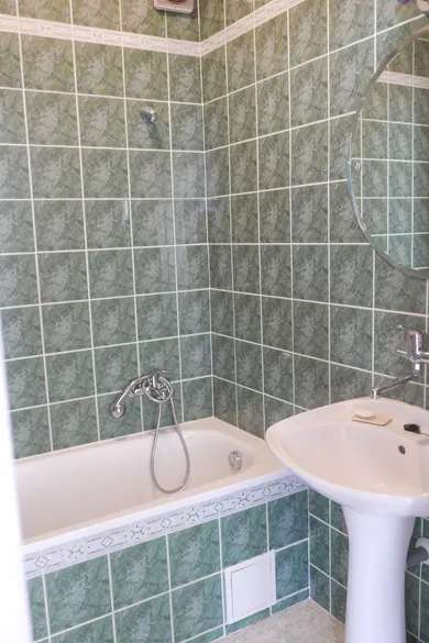 Na prenájom 3-izbový byt, Bratislava-Staré Mesto, Námestie SNP