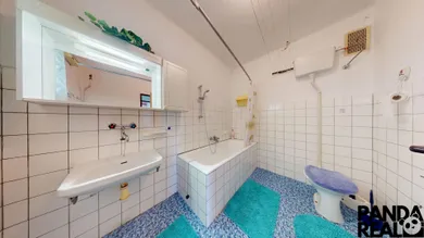 Na predaj 5-izbový dom, 120 m², Prašice, nemečkovská cesta