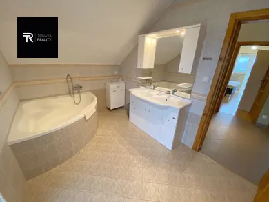 Na predaj dom, 170 m², Cífer