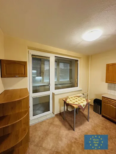 Na prenájom 1-izbový byt, 40 m², Košice-Juh, Fibichová