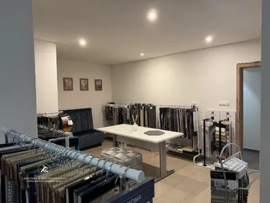 Na predaj objekt, 665 m², Senec, Šamorínska