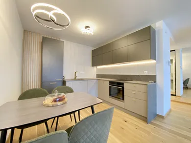 Na predaj 2-izbový byt, 52 m², Bratislava-Ružinov