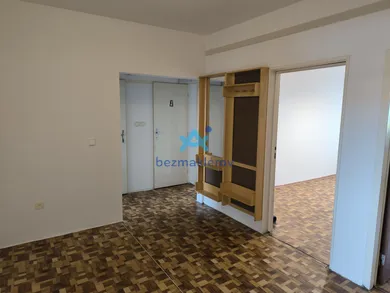 Na predaj 4-izbový byt, 83 m², Bratislava-Petržalka