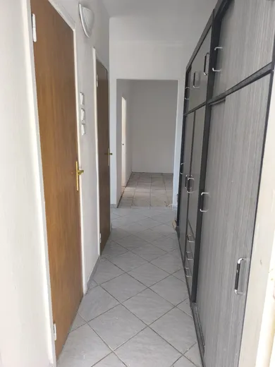 Na predaj 3-izbový byt, 68 m², Bratislava-Dúbravka, Bílikova 22