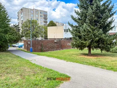 Na predaj pozemok, 251 m², Dubnica nad Váhom, Centrum I.