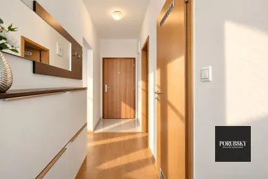 Na predaj 2-izbový byt, 49 m², Bratislava-Ružinov, Kaštieľska