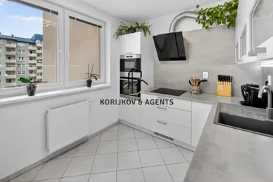 Na predaj 2-izbový byt, 67 m², Bratislava-Dúbravka