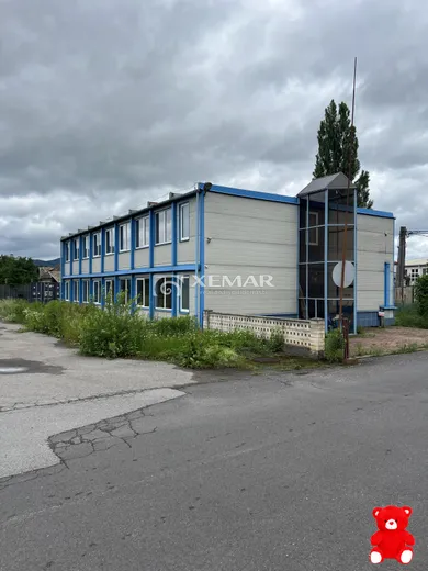 Na prenájom komerčné v Banská Bystrica · €1 350 · Pôvodný stav