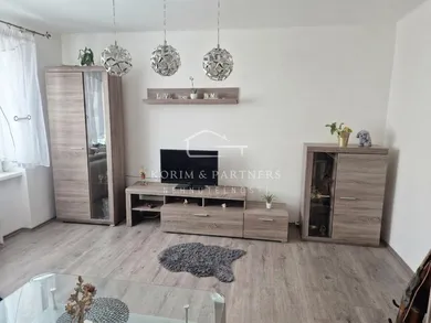Na predaj 3-izbový byt, 58 m², Komárno