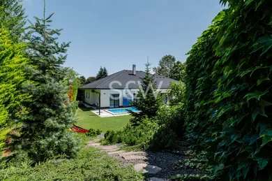 Na prenájom dom, 600 m², Bratislava-Dúbravka, Jura Hronca