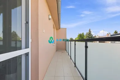 Na predaj 4-izbový byt, 300 m², Dunajská Streda