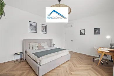 Na predaj 2-izbový byt, 68 m², Bratislava-Staré Mesto
