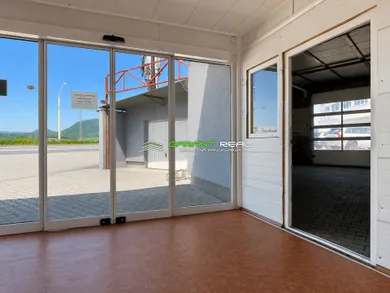 Na prenájom komerčné, 125 m², Prešov, Vranovská