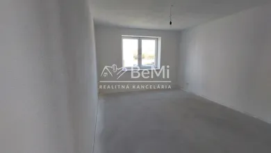 Na predaj 3-izbový byt, 68 m², Topoľčany