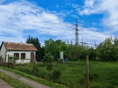 Na predaj rekreačný dom v Levice · €42 000 · Pôvodný stav