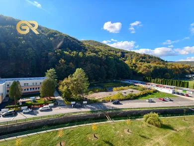 Eladó lakások, 2-szobás, Trenčianske Teplice · €110 000