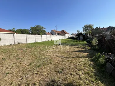 Na predaj pozemok, Nový Život