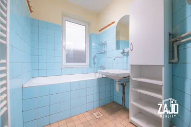Na predaj 3-izbový byt, 68 m², Trenčianska Teplá, Mayerova