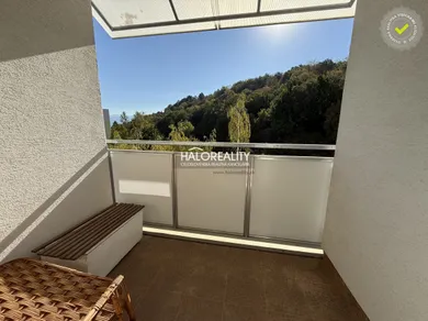 Na predaj 4-izbový byt, 92 m², Partizánske, Horská