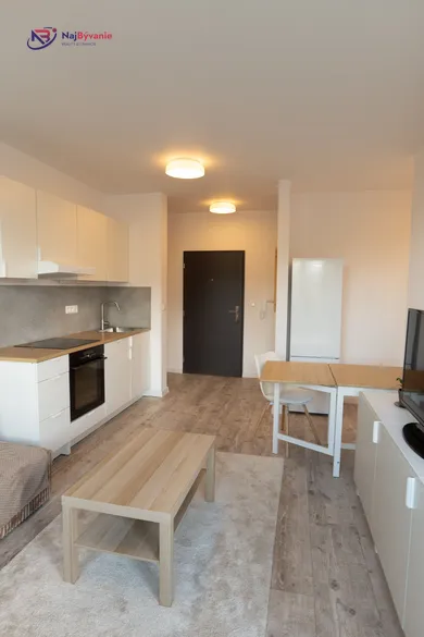 Na prenájom 2-izbový byt, 48 m², Ružomberok, Bystrická cesta