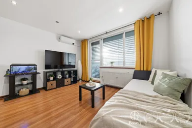 Na predaj 1-izbový byt, 28 m², Bratislava-Petržalka, Jasovska